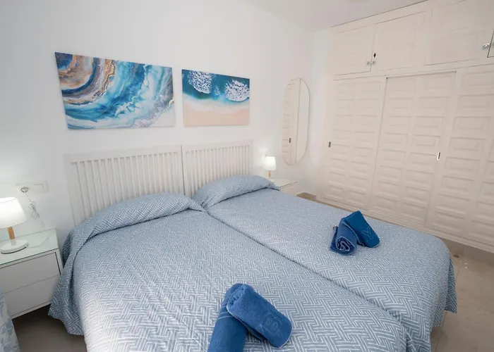 Bajamar I 6 Menyber * Nerja